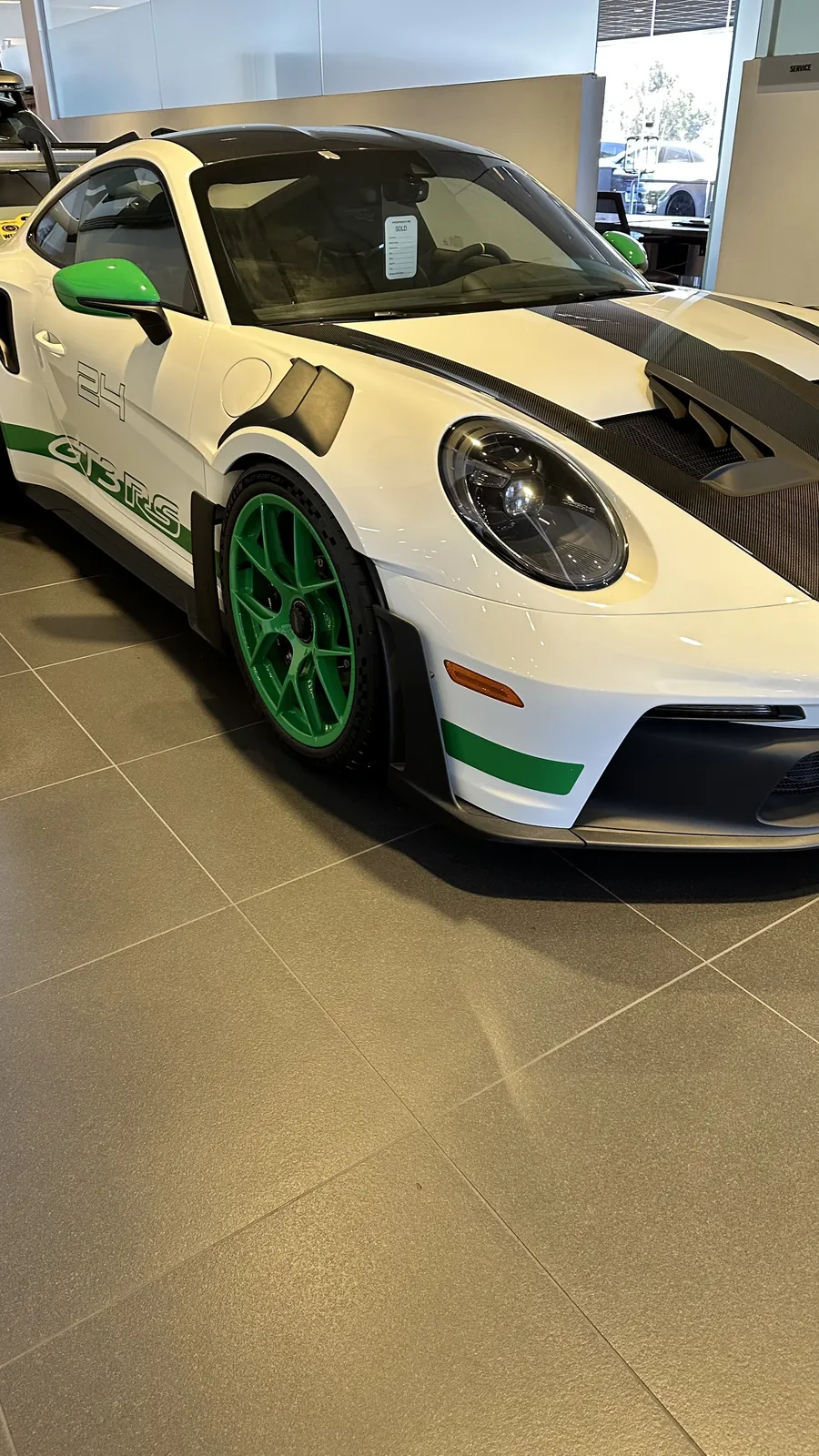 Showroom porcelain — GT3 RS display